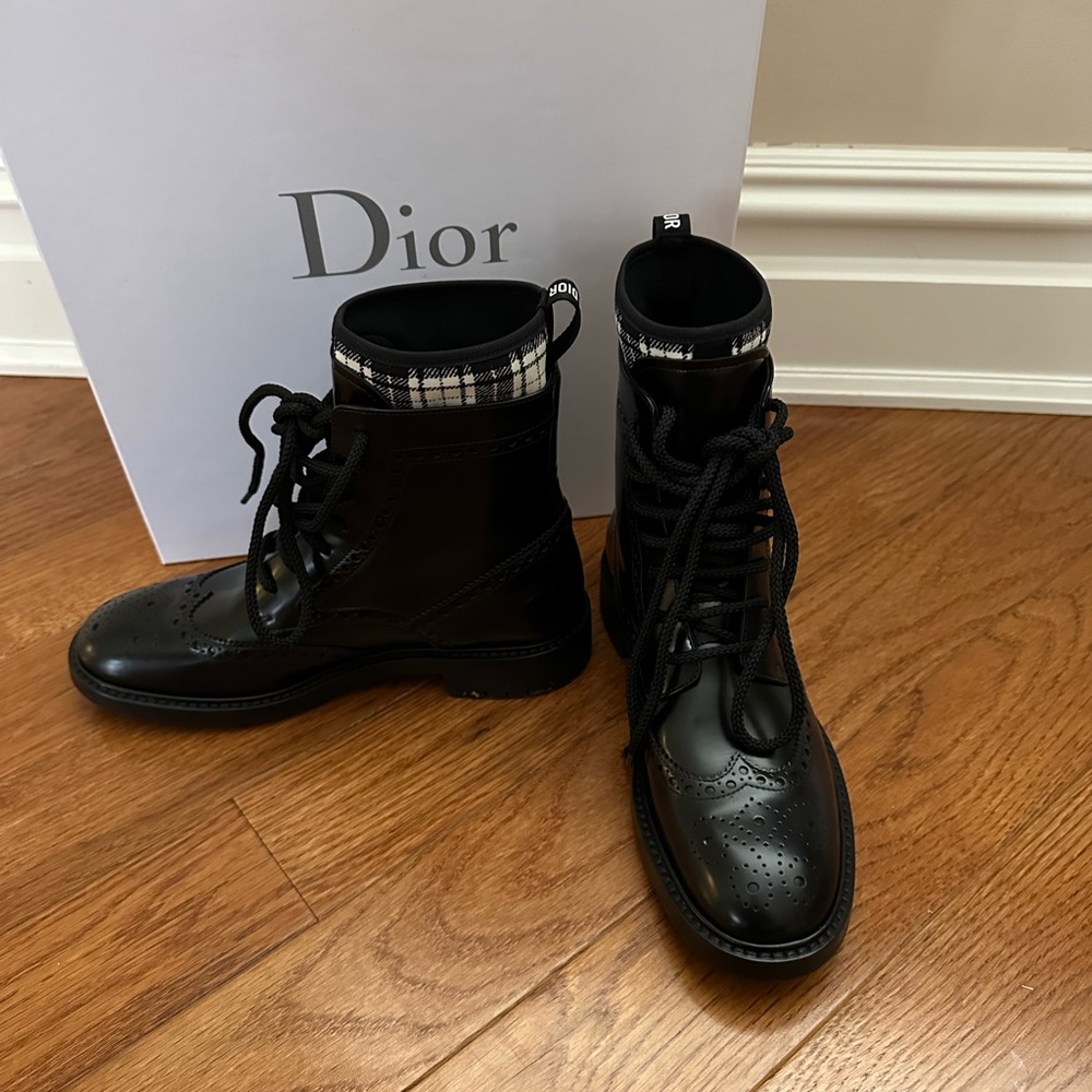 CHRISTIAN DIOR black boots - Picture 8 of 16